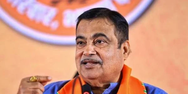 nitin gadkari cornered his own government came out in support of farmers 20250926 125936 0000