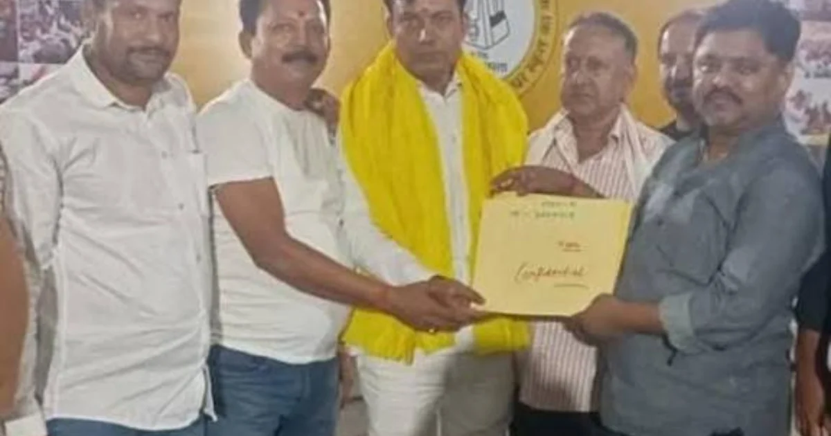 bihar election 2025 jan suraj candidate akhilesh kumar missing 20251018 114355 0000